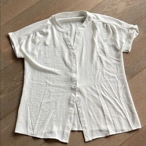 Source Unknown White Button-Up Blouse